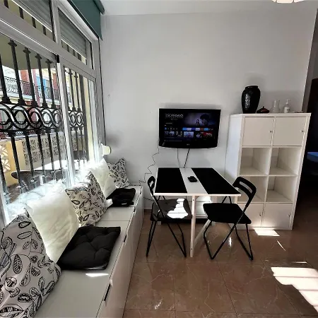 شقة Nuc - 2 - Wifi - Terraza Exterior - 100 Metros Playa La Carihuela *